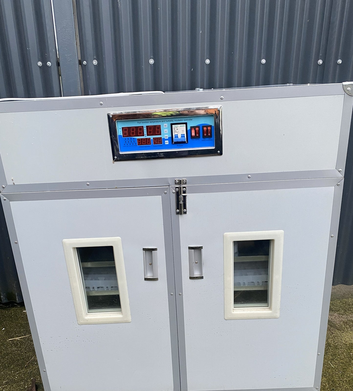 528 Egg Automatic Incubator